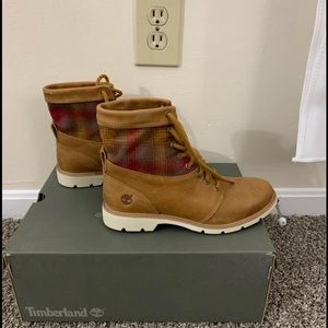 Women’s Timberland booties, size 7, neverbeen worn